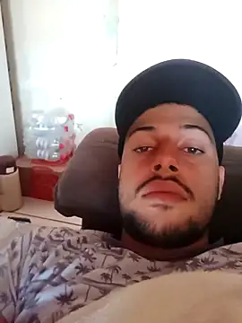 AzureKnee online show from October 20, 2025, 1:33 pm