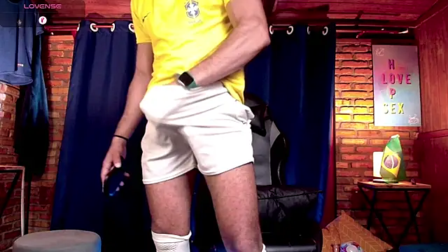 Snapshot of PedroMancini chatting on February 7, 2026, 2:47 pm PedroMancini online show from February 7, 2026, 2:47 pm