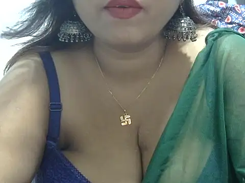 Snapshot of ROSEE_MERRYYYY chatting on March 21, 2026, 5:17 pm ROSEE MERRYYYY online show from March 21, 2026, 5:17 pm