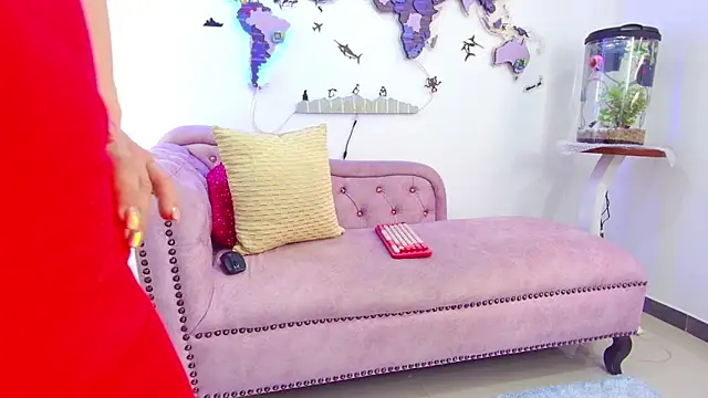 Snapshot of MarcelaFlores chatting on February 8, 2025, 2:16 pm MarcelaFlores online show from February 8, 2025, 2:16 pm