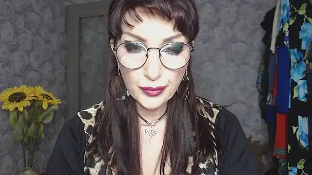Aziza1 online show from May 9, 2026, 2:20 pm