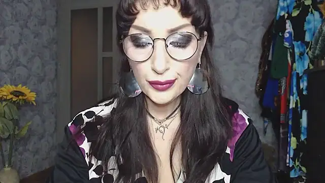 Aziza1 online show from March 3, 2026, 1:18 pm