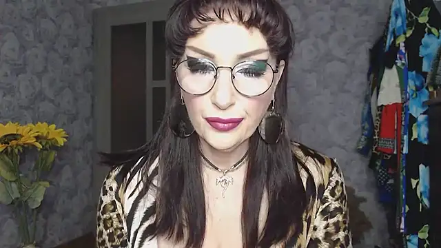 Aziza1 online show from April 13, 2026, 2:21 pm