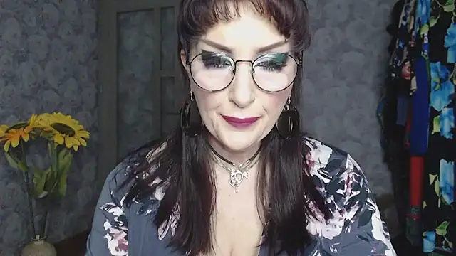 Aziza1 online show from May 13, 2026, 3:41 pm