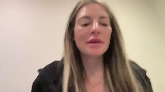 AmandaStarryNight online show from December 5, 2024, 8:16 am