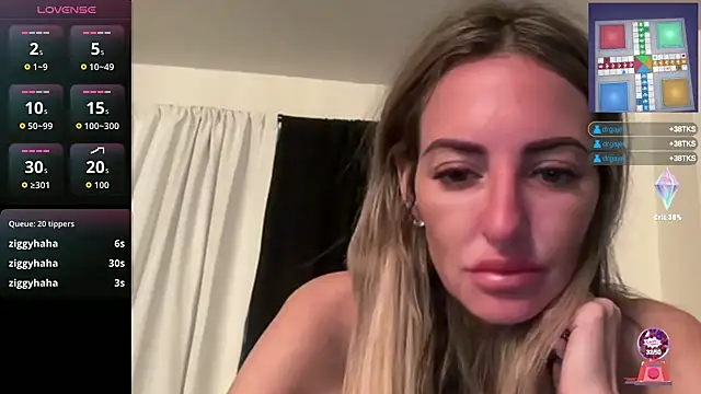 Snapshot of AmandaStarryNight chatting on May 8, 2026, 12:25 am AmandaStarryNight online show from May 8, 2026, 12:25 am