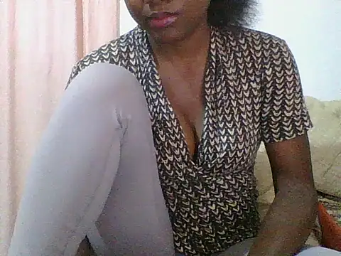 Snapshot of Hamie_sexy chatting on September 17, 2025, 1:35 pm Hamie sexy online show from September 17, 2025, 1:35 pm