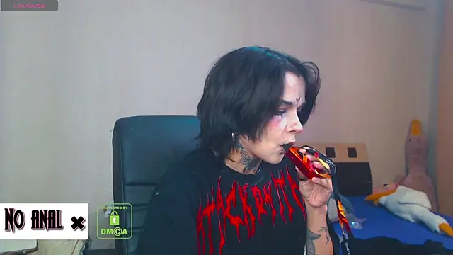 Dark  Elf online show from October 14, 2025, 9:36 pm