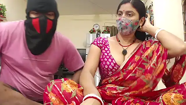 Elina Raj online show from February 12, 2025, 5:37 pm