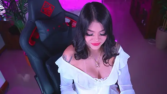 ambarEvans online show from February 17, 2026, 1:14 am