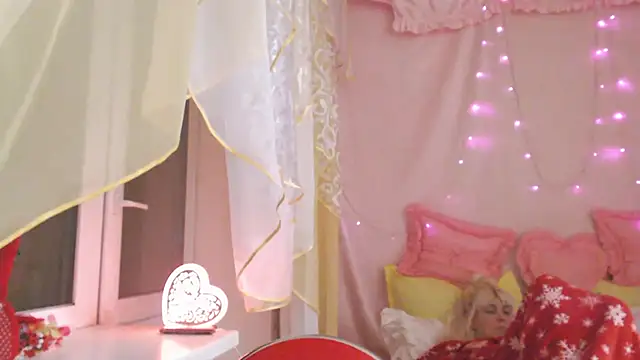 Snapshot of SunnySylvia chatting on February 15, 2026, 8:30 pm SunnySylvia online show from February 15, 2026, 8:30 pm