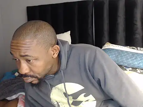 Ogmelo online show from July 18, 2026, 11:24 pm