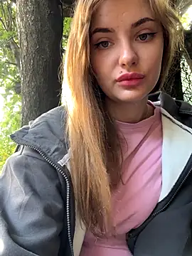 Snapshot of Night_dreams chatting on September 19, 2025, 7:34 am Night dreams online show from September 19, 2025, 7:34 am