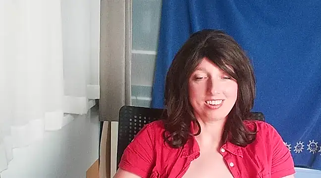 hotdestany online show from February 19, 2025, 4:33 pm