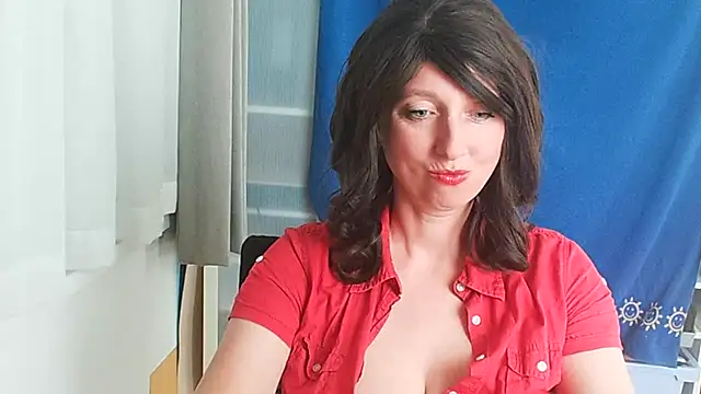 hotdestany online show from February 10, 2025, 2:16 pm