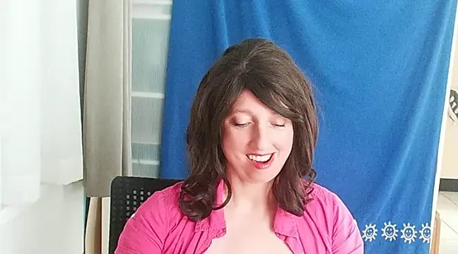 hotdestany online show from February 28, 2025, 1:58 pm