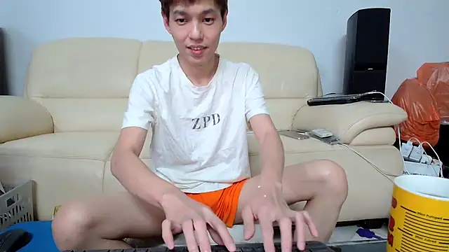 andrewooi online show from October 12, 2025, 10:49 am