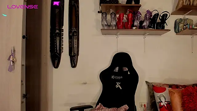 sashasweethot online show from February 13, 2026, 3:01 pm