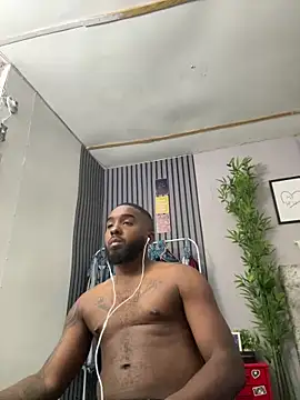 Snapshot of livepro chatting on February 6, 2026, 5:47 am livepro online show from February 6, 2026, 5:47 am