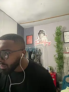 Snapshot of livepro chatting on March 22, 2026, 3:02 pm livepro online show from March 22, 2026, 3:02 pm