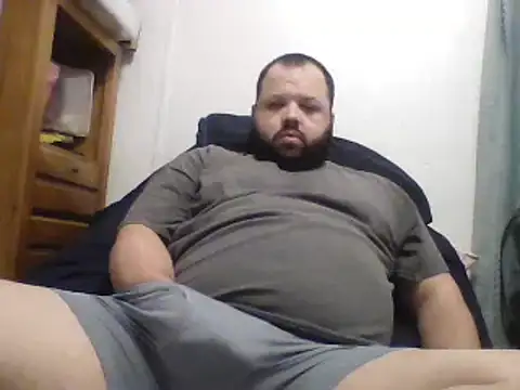 Snapshot of Strongbutgentle36 chatting on March 6, 2025, 3:24 am Strongbutgentle36 online show from March 6, 2025, 3:24 am