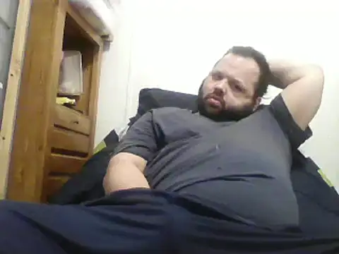 Snapshot of Strongbutgentle36 chatting on February 7, 2025, 6:24 am Strongbutgentle36 online show from February 7, 2025, 6:24 am