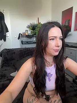 Snapshot of Trixie-Tainted chatting on June 8, 2026, 12:16 pm Trixie-Tainted online show from June 8, 2026, 12:16 pm