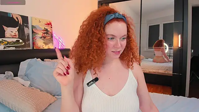 YammyPie online show from October 15, 2025, 3:53 pm