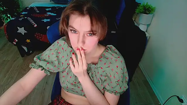 Snapshot of CranberryHot chatting on March 3, 2026, 5:58 am CranberryHot online show from March 3, 2026, 5:58 am