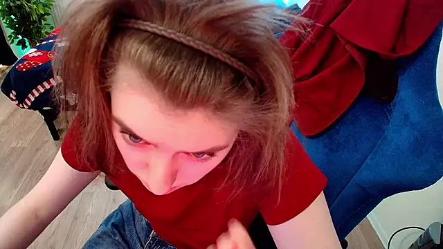 Snapshot of CranberryHot chatting on March 15, 2026, 7:15 am CranberryHot online show from March 15, 2026, 7:15 am