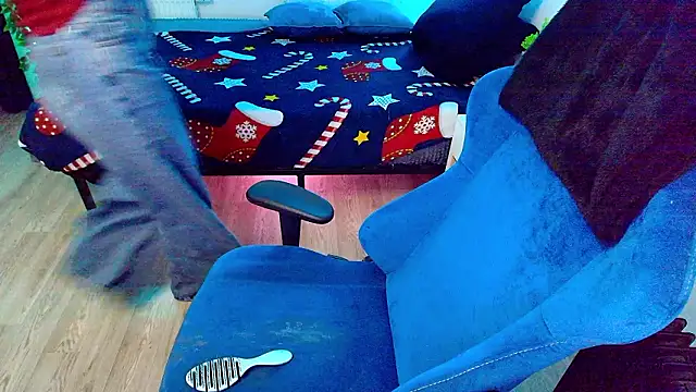 Snapshot of CranberryHot chatting on March 17, 2026, 11:30 pm CranberryHot online show from March 17, 2026, 11:30 pm