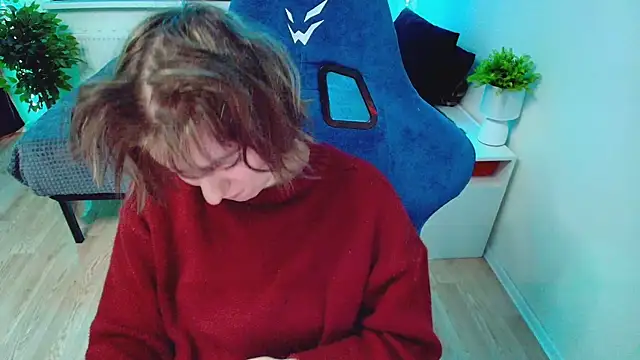 CranberryHot online show from November 19, 2025, 8:14 am