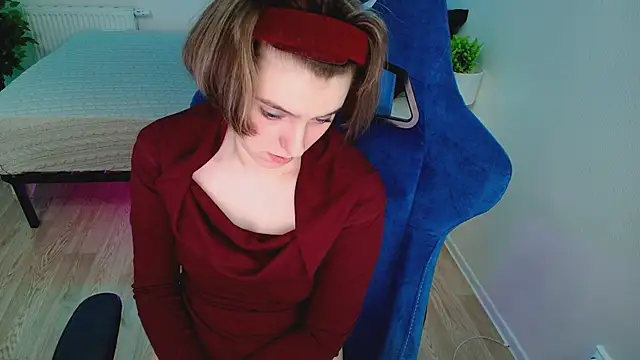 Snapshot of CranberryHot chatting on September 17, 2025, 1:46 pm CranberryHot online show from September 17, 2025, 1:46 pm