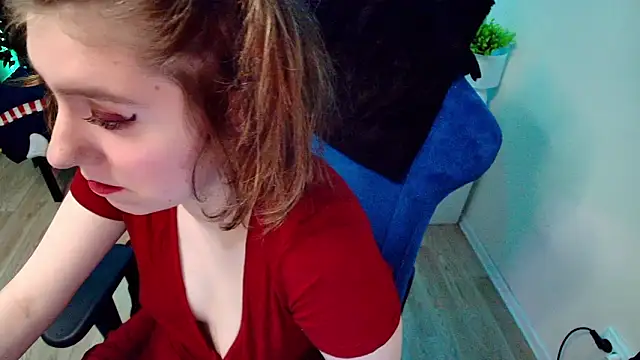 Snapshot of CranberryHot chatting on March 12, 2026, 2:06 am CranberryHot online show from March 12, 2026, 2:06 am