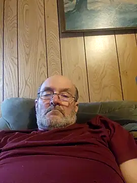 snickers1 online show from April 22, 2026, 4:52 am
