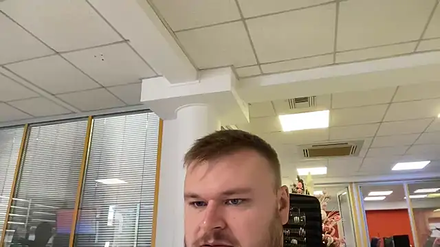 fmodel online show from December 5, 2025, 9:52 am