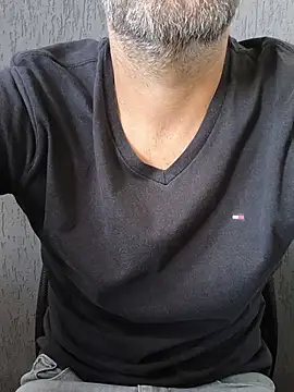 Snapshot of Leo_Big chatting on July 30, 2026, 12:26 pm Leo Big online show from July 30, 2026, 12:26 pm