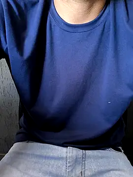 Snapshot of Leo_Big chatting on March 24, 2026, 1:00 pm Leo Big online show from March 24, 2026, 1:00 pm