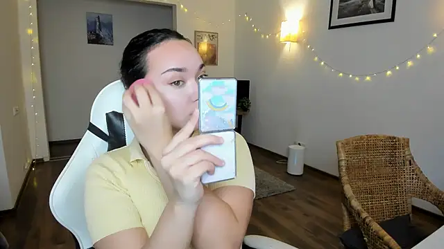 Snapshot of Tiffany_Flynn chatting on January 19, 2025, 3:21 pm Tiffany Flynn online show from January 19, 2025, 3:21 pm