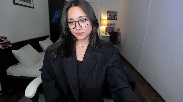 Snapshot of Tiffany_Flynn chatting on December 24, 2024, 8:05 pm Tiffany Flynn online show from December 24, 2024, 8:05 pm