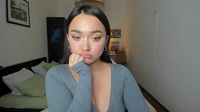 Snapshot of Tiffany_Flynn chatting on December 12, 2024, 9:37 pm Tiffany Flynn online show from December 12, 2024, 9:37 pm