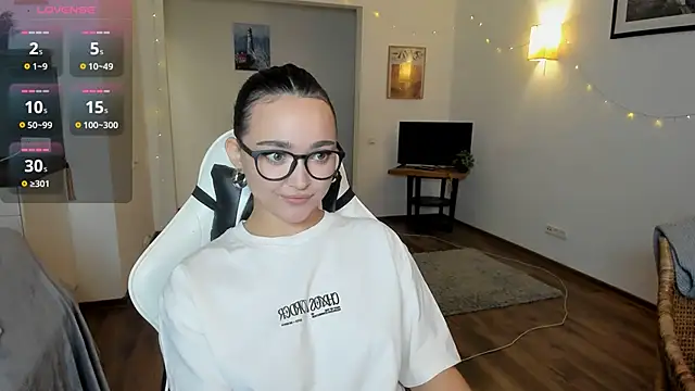 Snapshot of Tiffany_Flynn chatting on January 24, 2025, 1:36 pm Tiffany Flynn online show from January 24, 2025, 1:36 pm