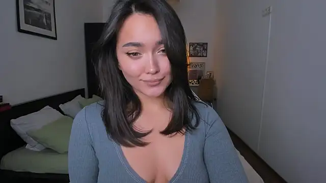 Snapshot of Tiffany_Flynn chatting on December 12, 2024, 5:48 pm Tiffany Flynn online show from December 12, 2024, 5:48 pm