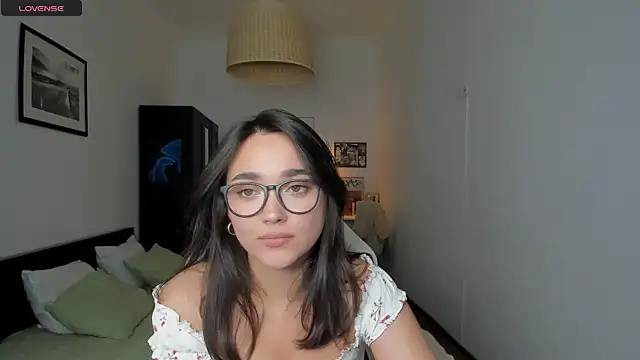 Snapshot of Tiffany_Flynn chatting on December 18, 2024, 1:48 am Tiffany Flynn online show from December 18, 2024, 1:48 am