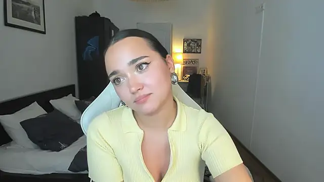 Snapshot of Tiffany_Flynn chatting on December 24, 2024, 1:16 am Tiffany Flynn online show from December 24, 2024, 1:16 am