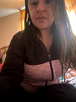 latinfemale online show from October 16, 2025, 4:48 pm