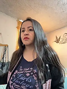 latinfemale online show from February 5, 2026, 8:15 pm