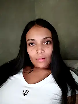  Estrellita  online show from April 25, 2026, 9:12 pm