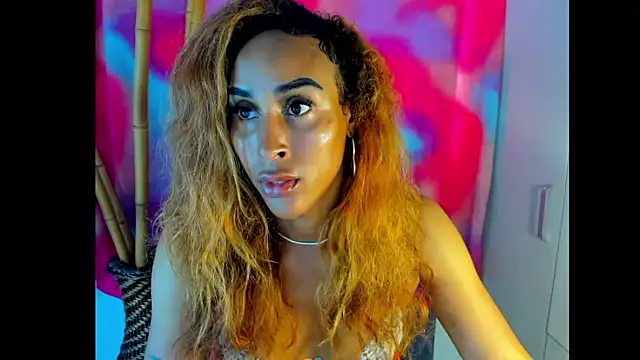 CarameloCeron online show from November 18, 2025, 2:20 pm