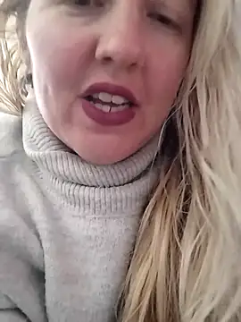 Mllesha74000 online show from February 9, 2025, 1:35 pm